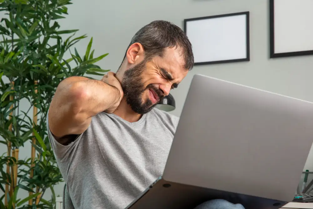 Neck Pain Relief Without Medication: A Physical Therapist’s Guide